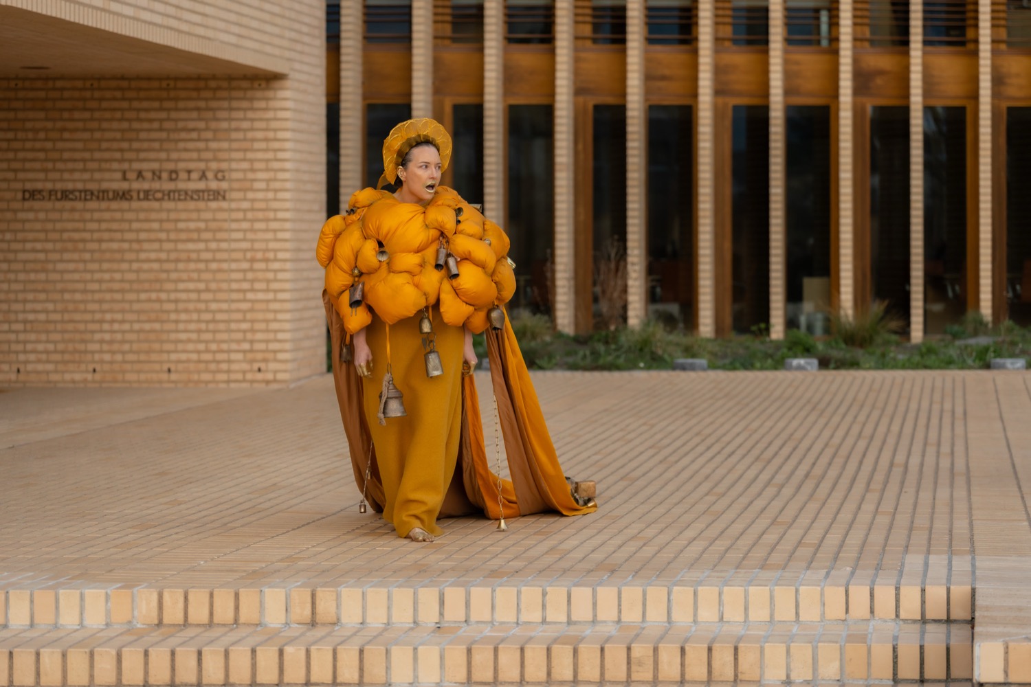 ceremony_martinamorger_kunstmuseum-li_2025_sandra-maier_153_s